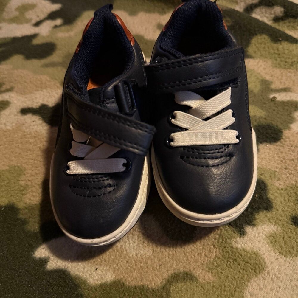 Carters kids shoes size 5c